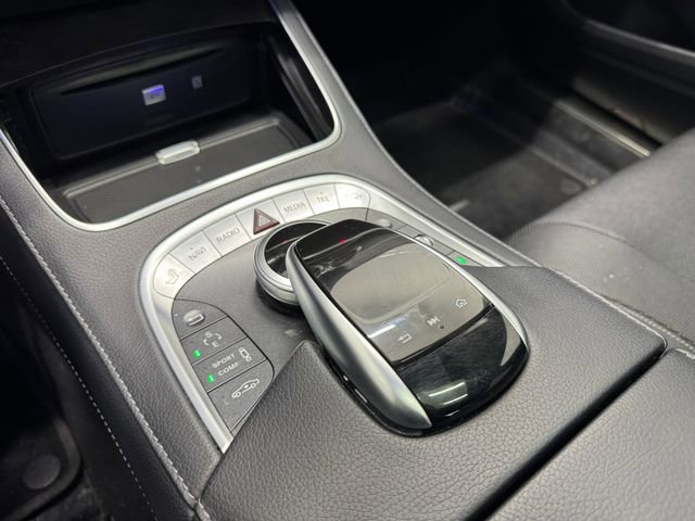 Used 2017 Mercedes-Benz S 550 Sedan image 44