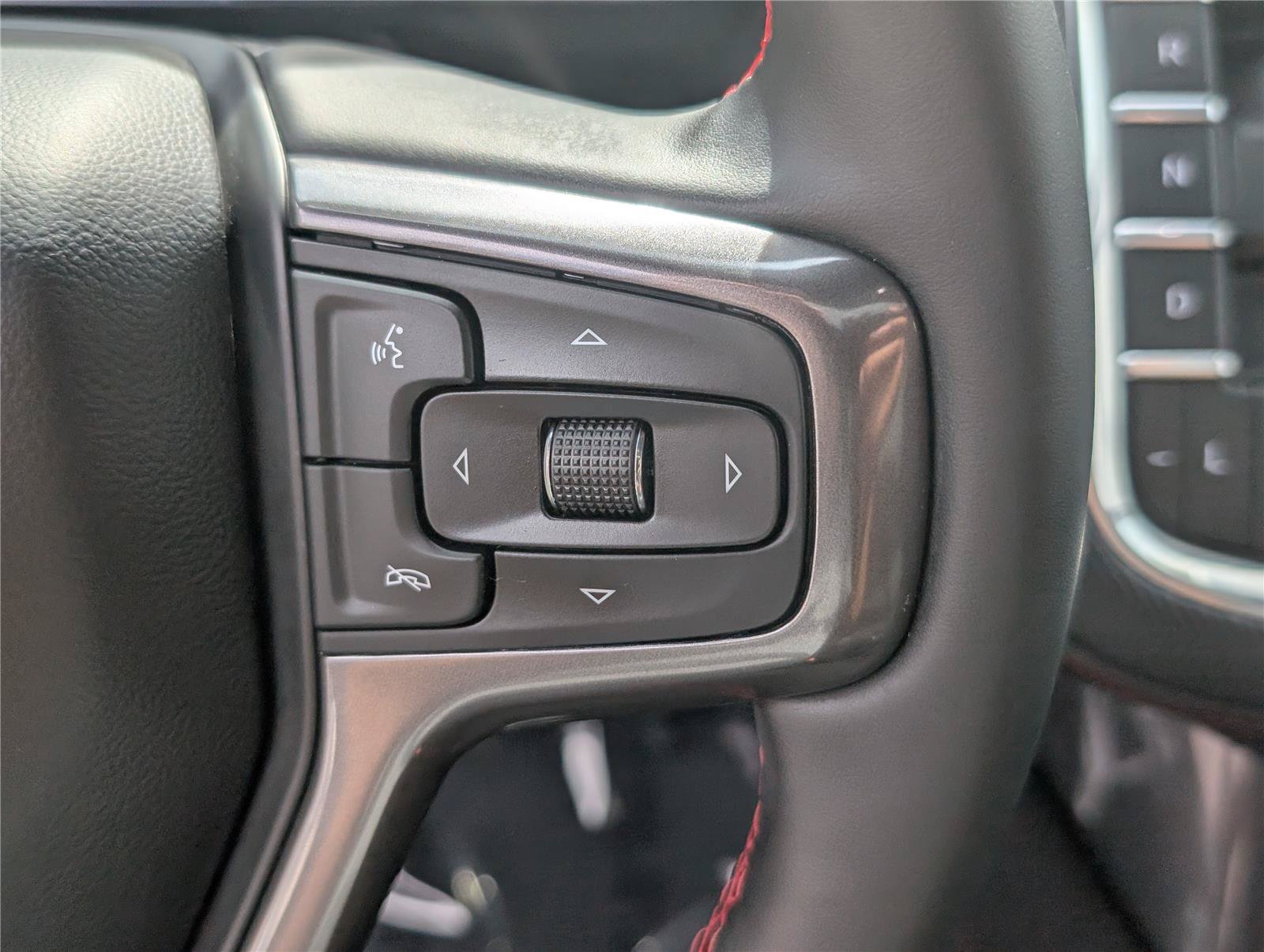 Used 2024 Chevrolet Tahoe RST w/ Luxury Package AWD/4WD image 27