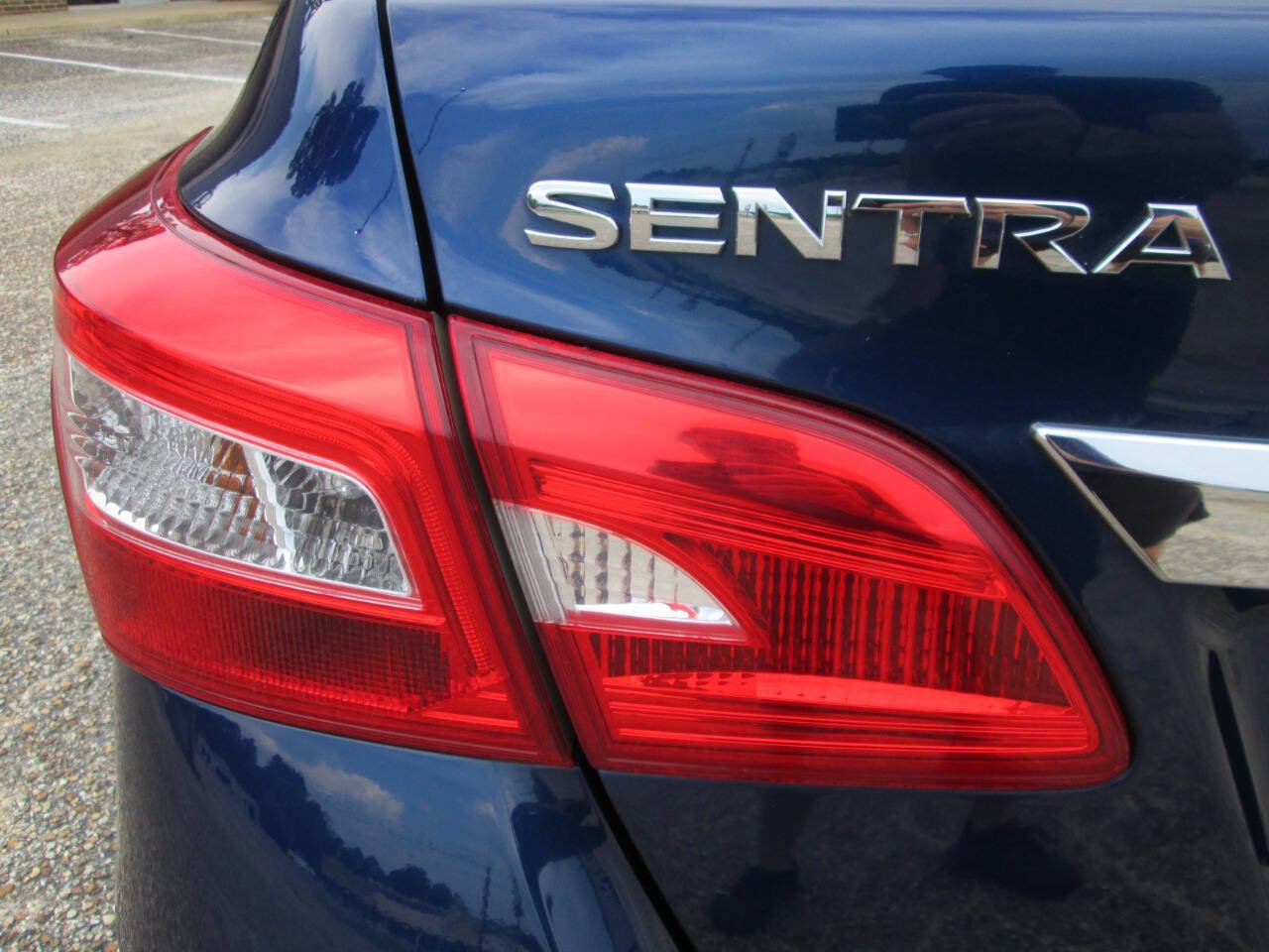 Used 2019 Nissan Sentra S FWD image 25