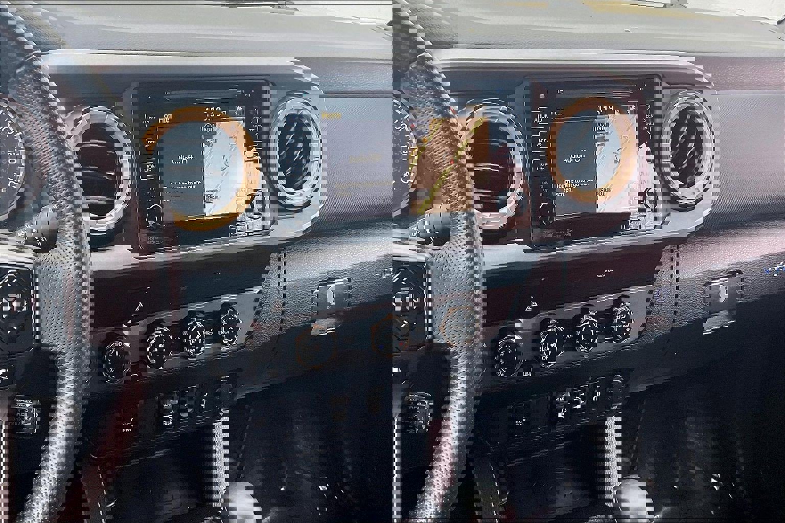 Used 2019 Toyota Tacoma TRD Sport image 7