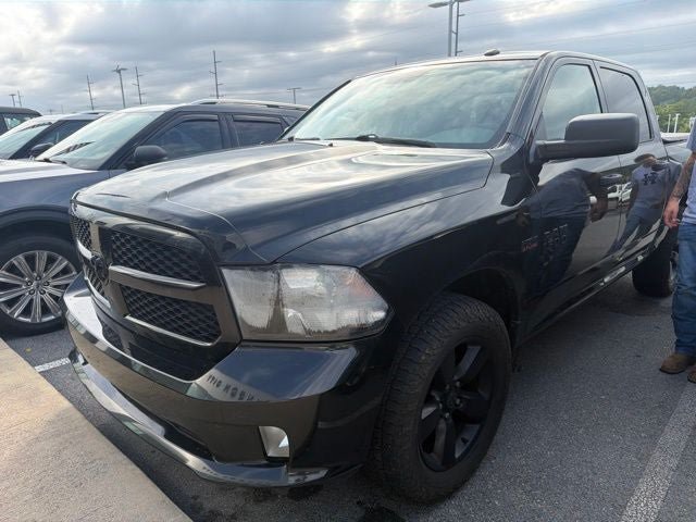 Used 2018 RAM 1500 Express w/ Black Ram 1500 Express Group AWD/4WD image 3