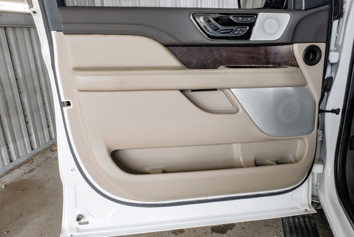 Used 2022 Lincoln Navigator L Reserve AWD/4WD image 44