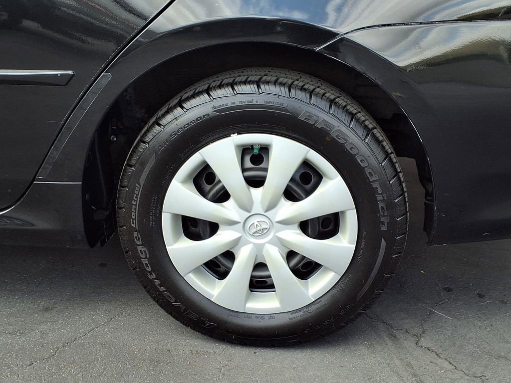 Used 2011 Toyota Corolla LE FWD image 4