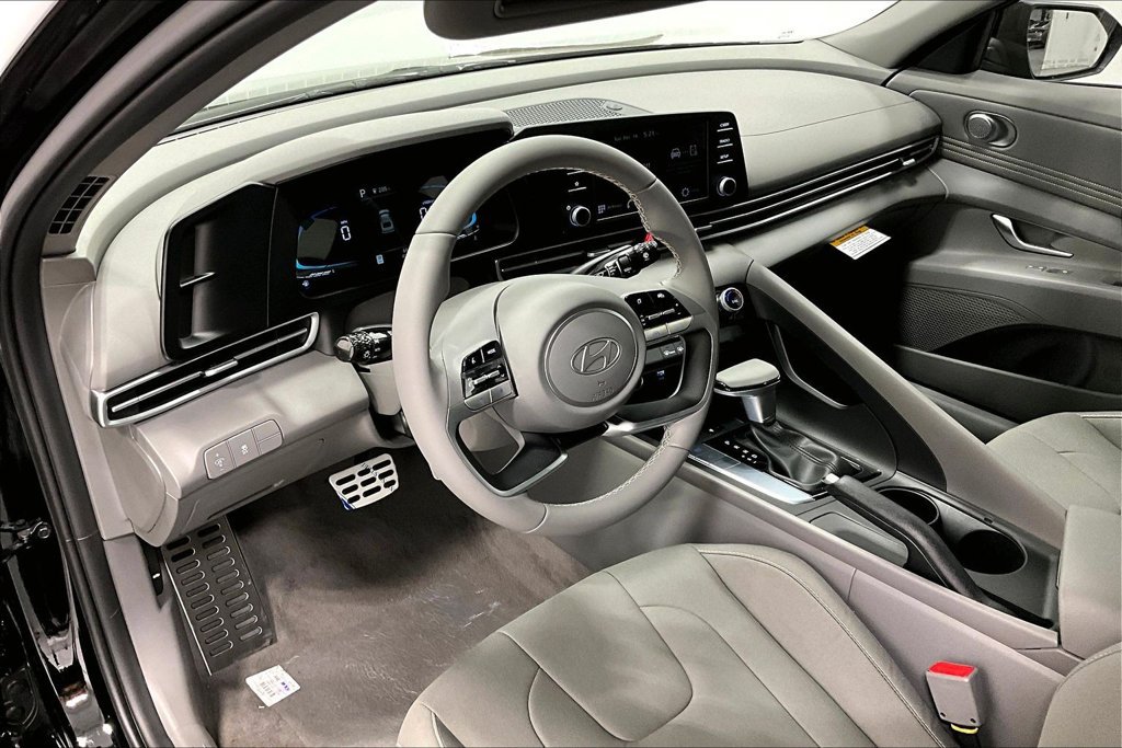 New 2026 Hyundai Elantra SEL Sport Premium FWD image 19