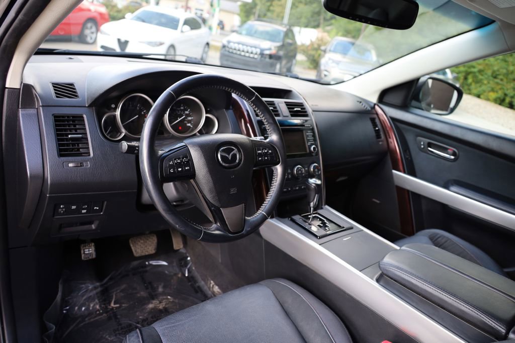 Used 2013 MAZDA CX-9 Grand Touring w/ GT Technology Pkg image 15