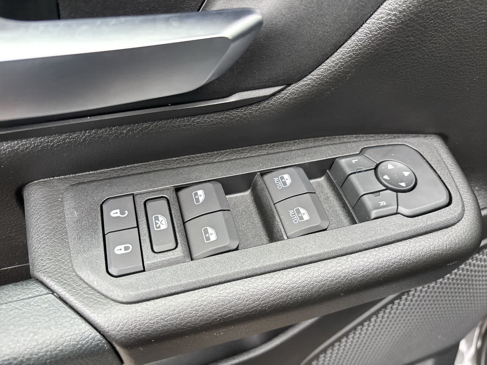 New 2026 RAM 1500 Express AWD/4WD image 9