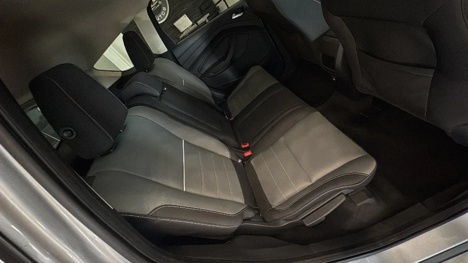 Used 2015 Ford Escape SE FWD image 29