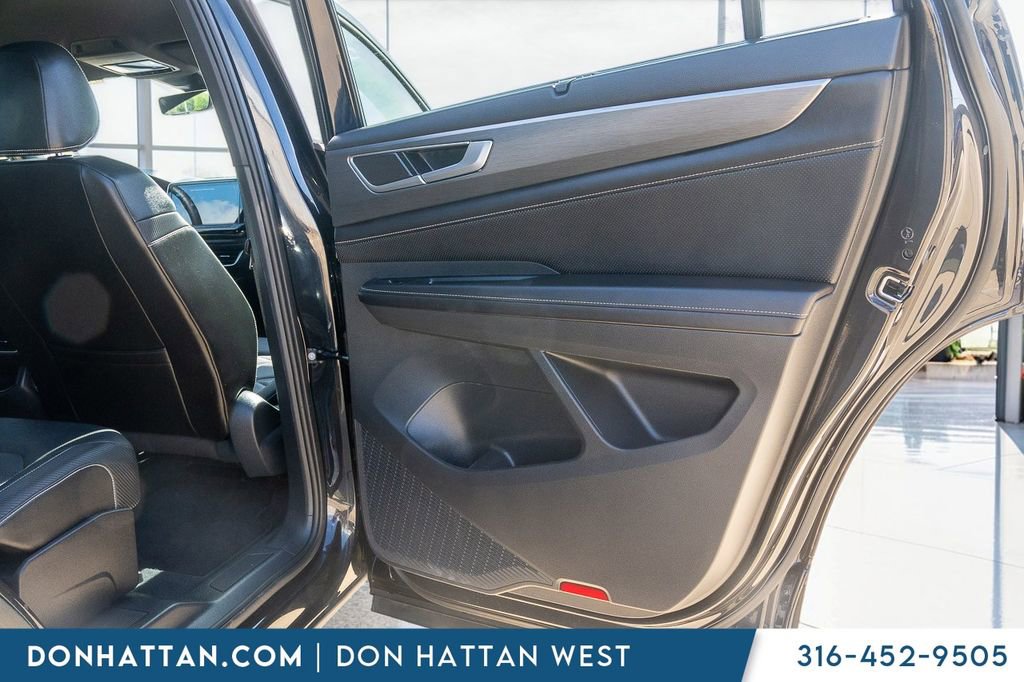 Used 2024 Volkswagen Atlas Cross Sport SE FWD image 20