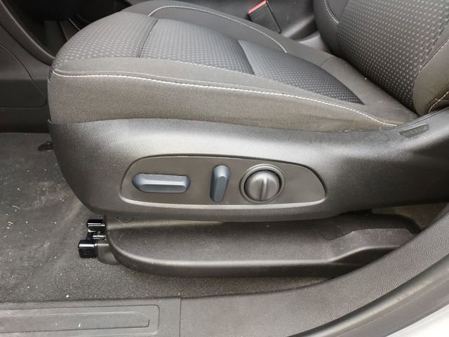 Certified 2023 GMC Acadia SLE w/ Driver Convenience Package image 16