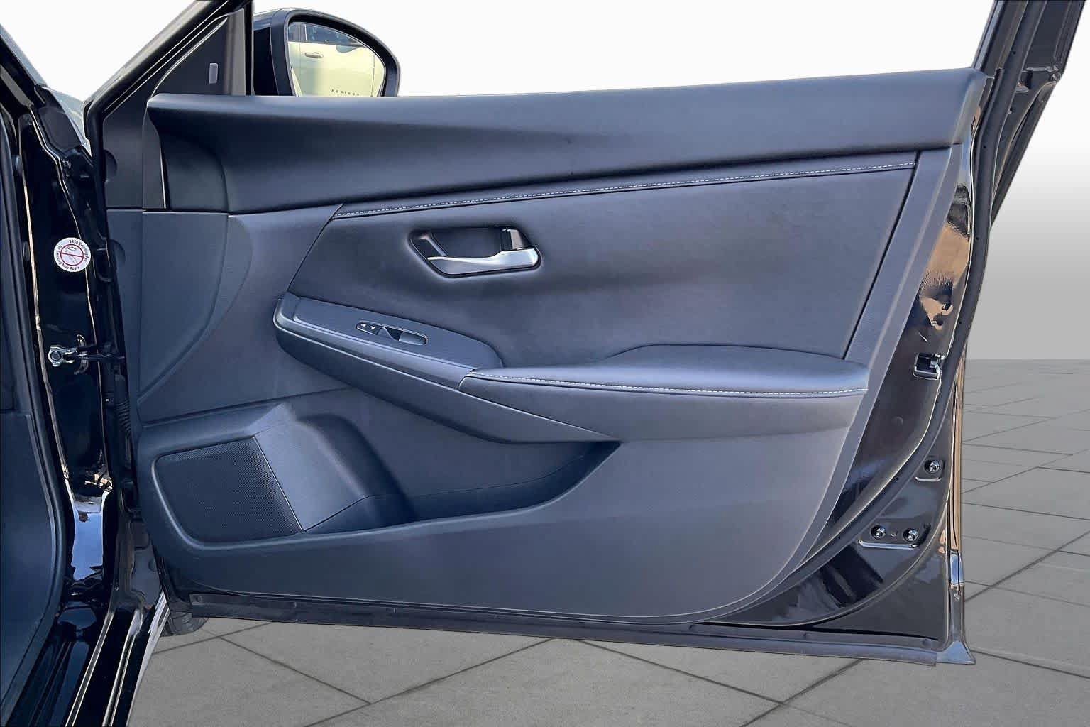Used 2025 Nissan Sentra SV FWD image 21