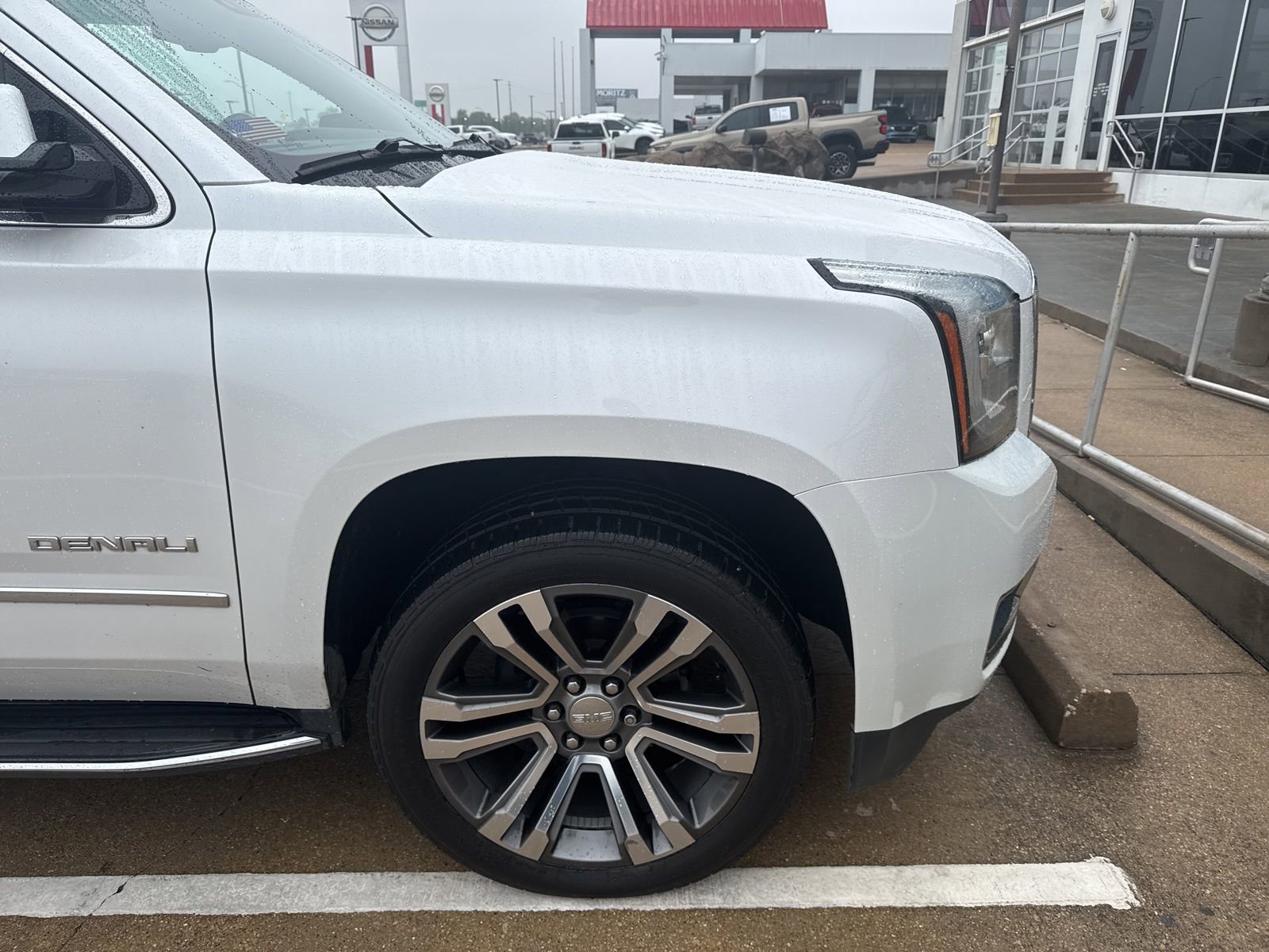 Used 2019 GMC Yukon XL Denali w/ Open Road Package RWD image 4