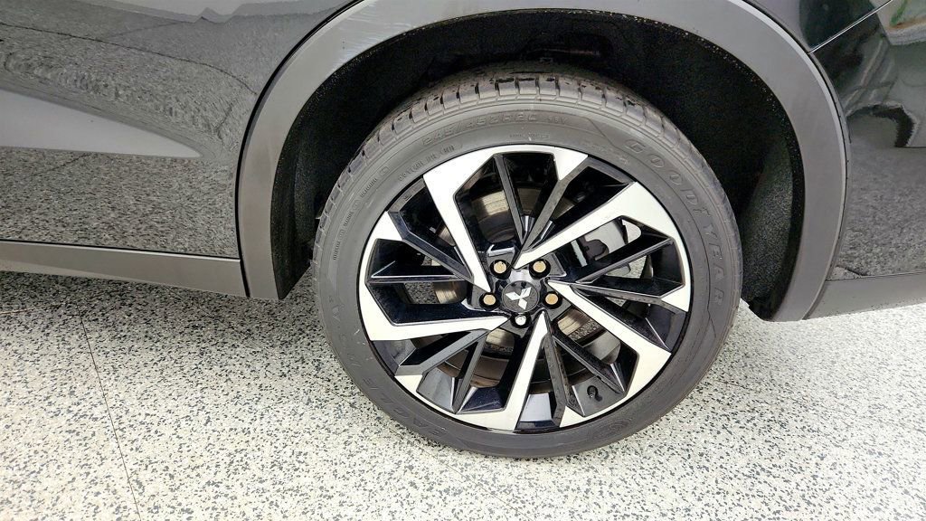 Used 2024 Mitsubishi Outlander SE FWD image 9