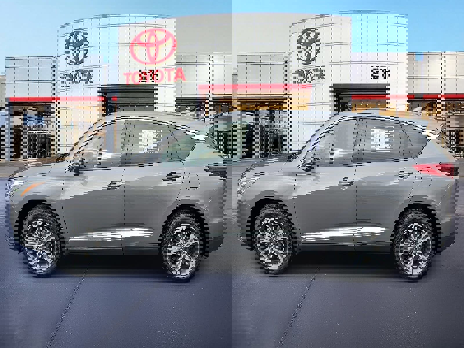 Used 2025 Acura RDX SH-AWD w/ Technology Package image 8