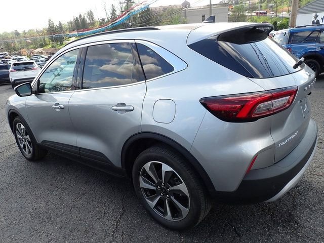 Used 2023 Ford Escape Platinum image 6