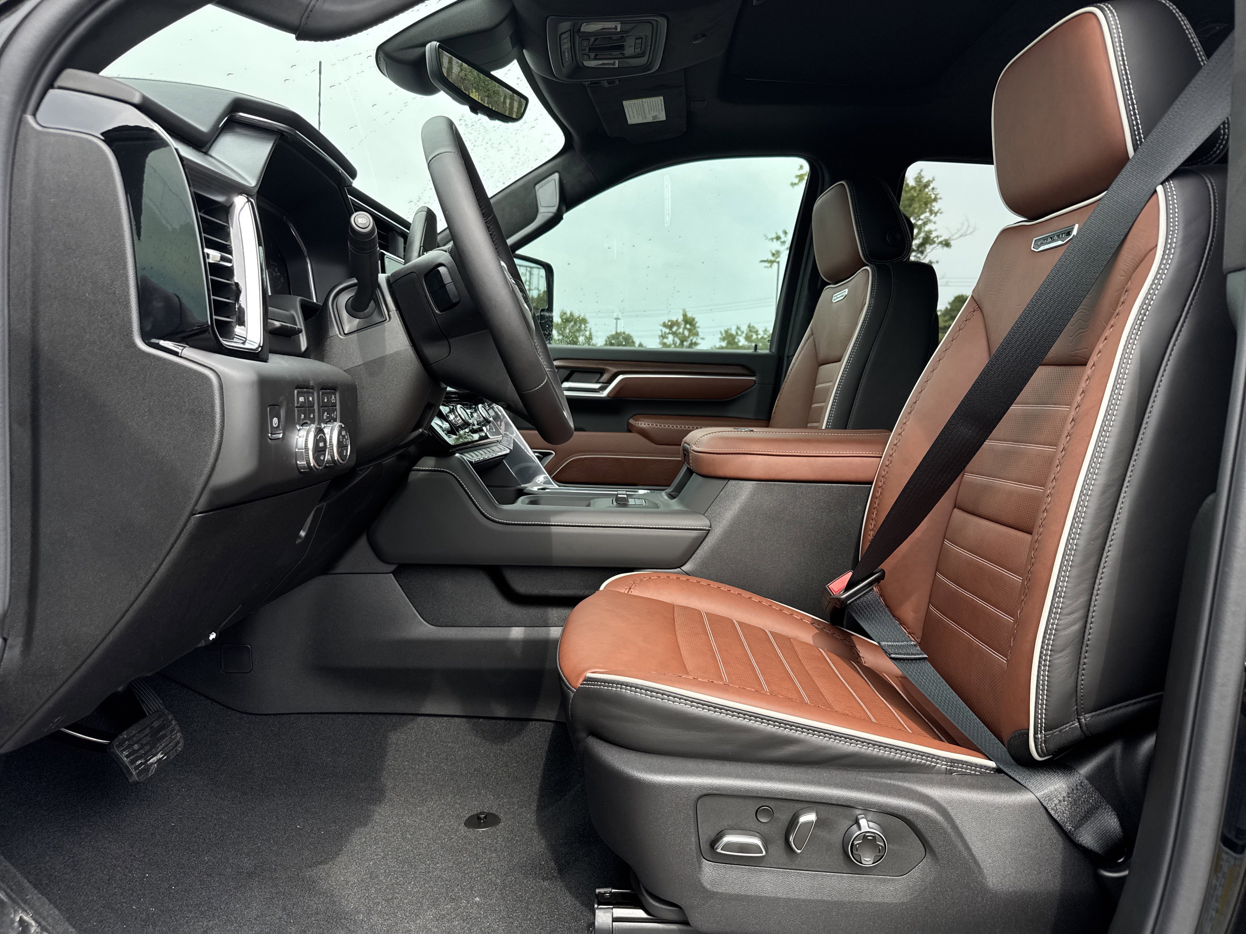 New 2026 GMC Sierra 2500 Denali Ultimate image 16