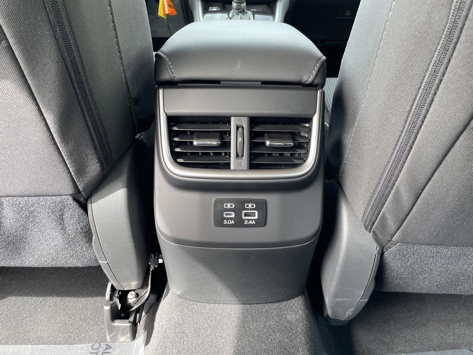 Used 2025 Subaru Legacy Premium image 19