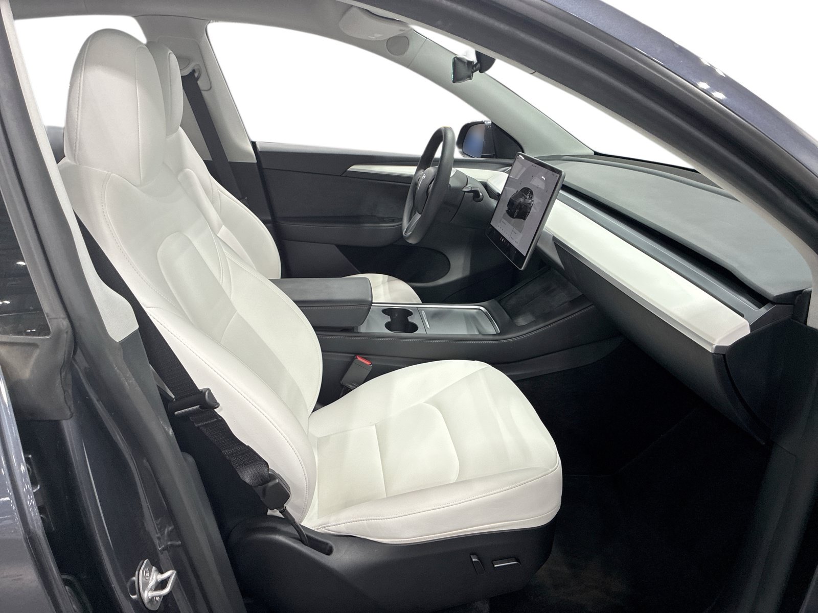 Certified 2023 Tesla Model Y Long Range AWD/4WD image 13
