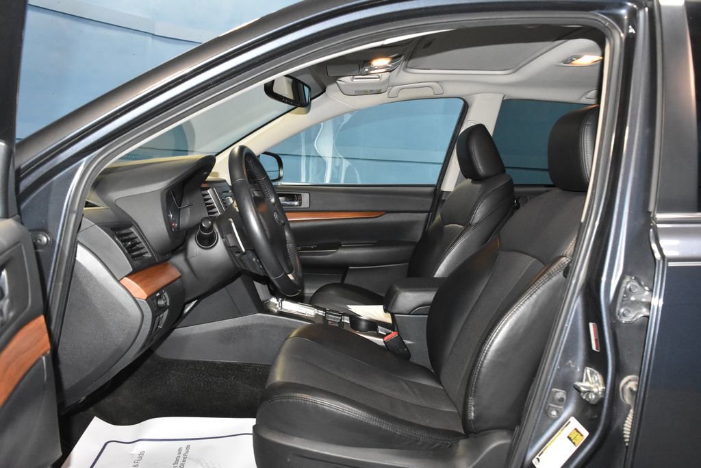 Used 2014 Subaru Outback 2.5i Limited w/ Moonroof Package image 6