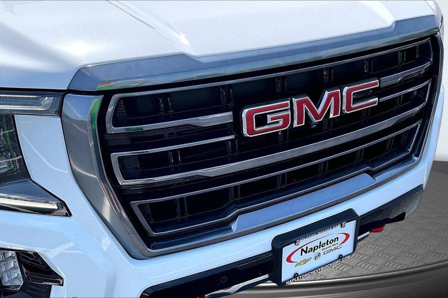 Used 2023 GMC Yukon XL AT4 w/ Technology Package AWD/4WD image 30