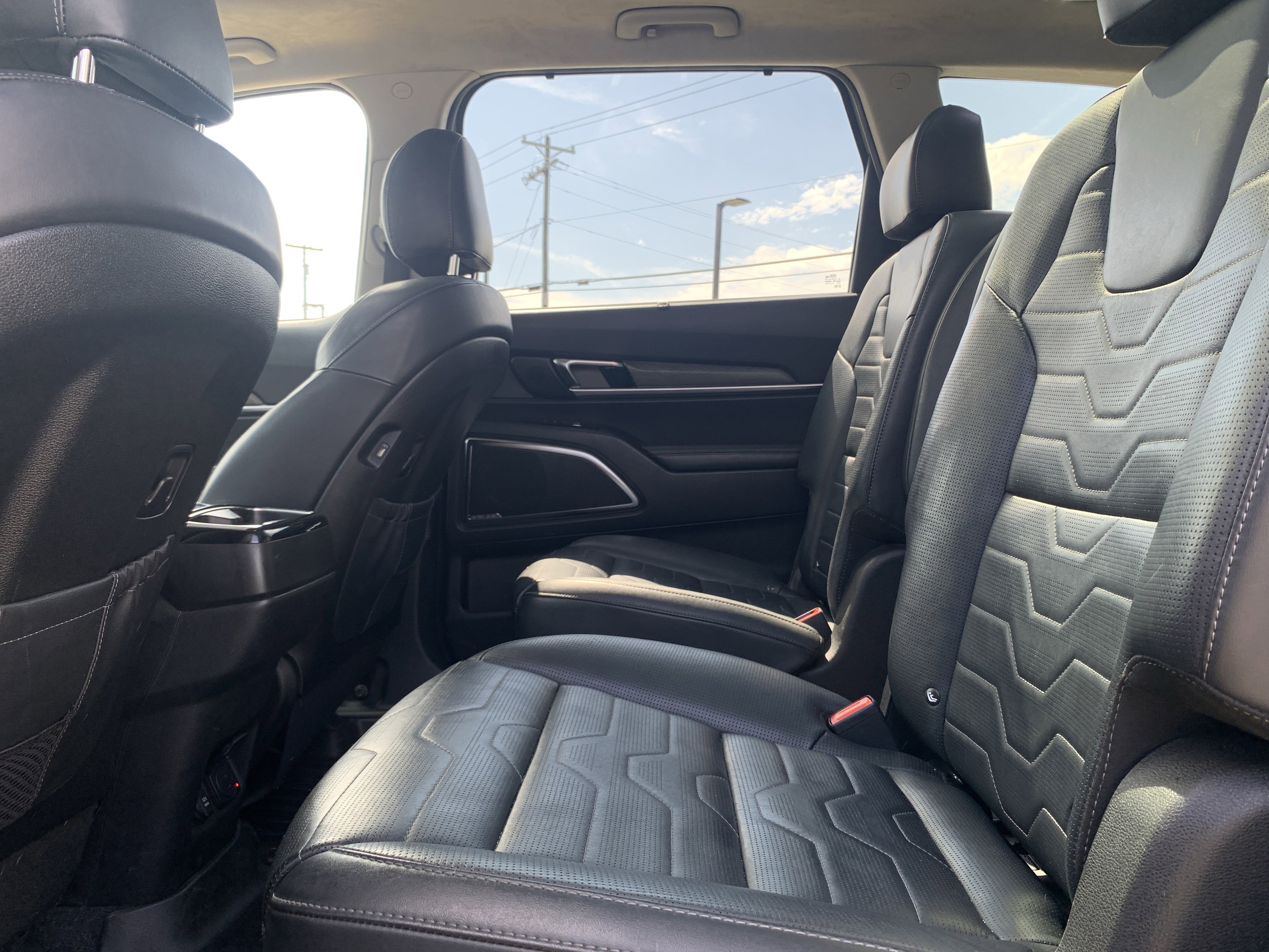 Used 2021 Kia Telluride SX w/ SX Prestige Package image 32