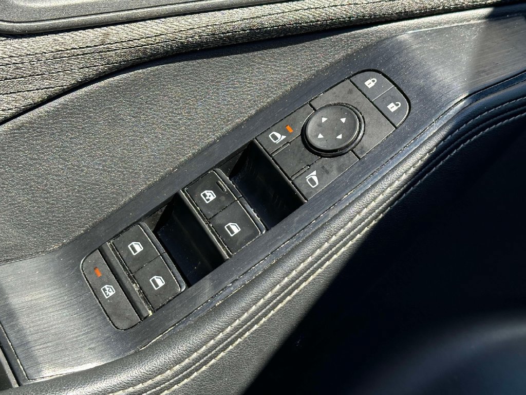Used 2021 Nissan Rogue SV AWD/4WD image 16