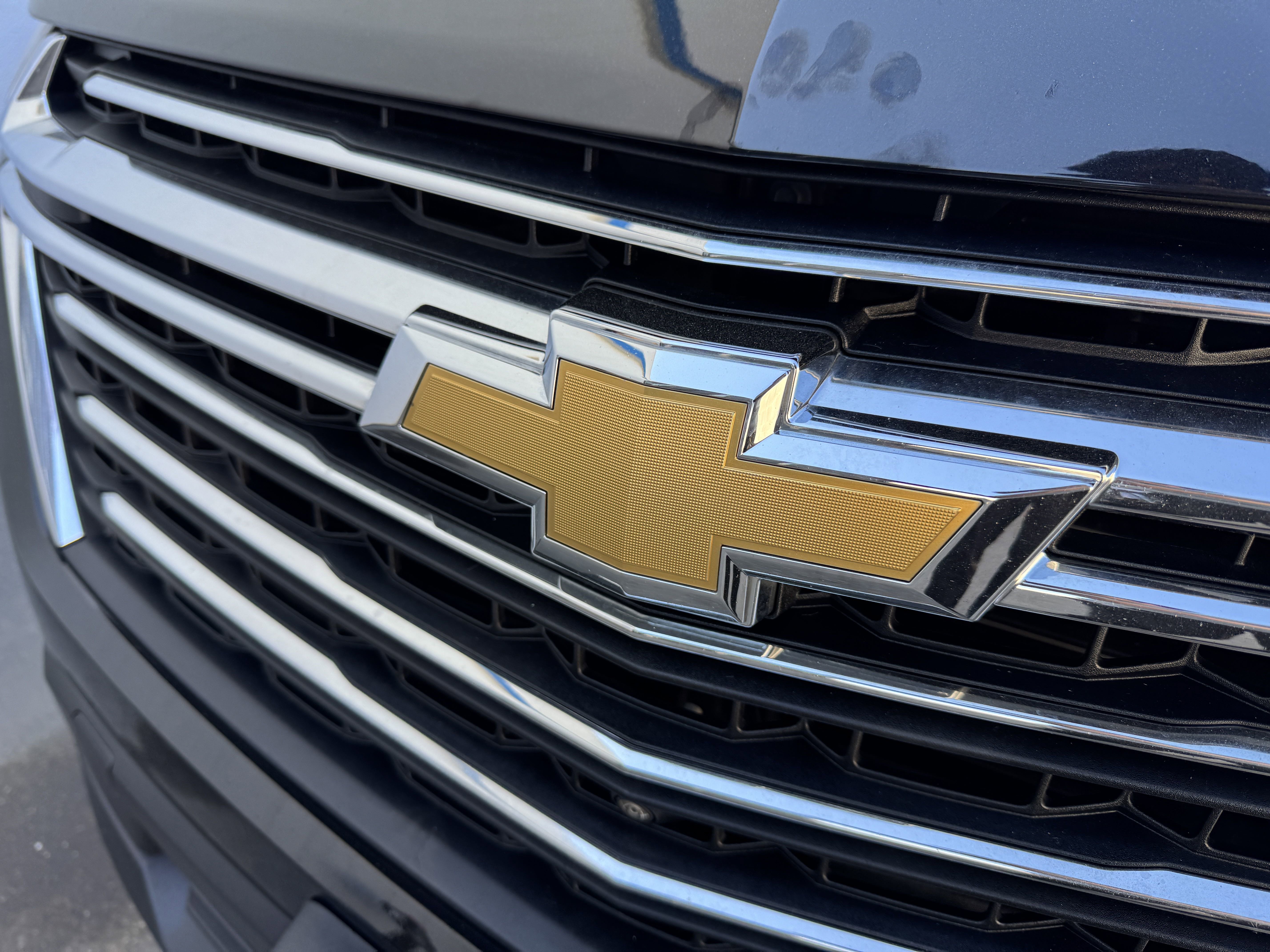 Used 2023 Chevrolet Traverse LT w/ Rear Camera Mirror Package image 19