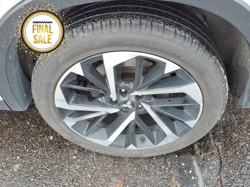 Used 2024 Mitsubishi Outlander SE image 8