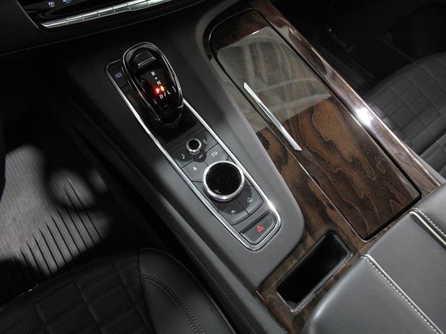 Certified 2023 Cadillac Escalade Premium Luxury Platinum image 17