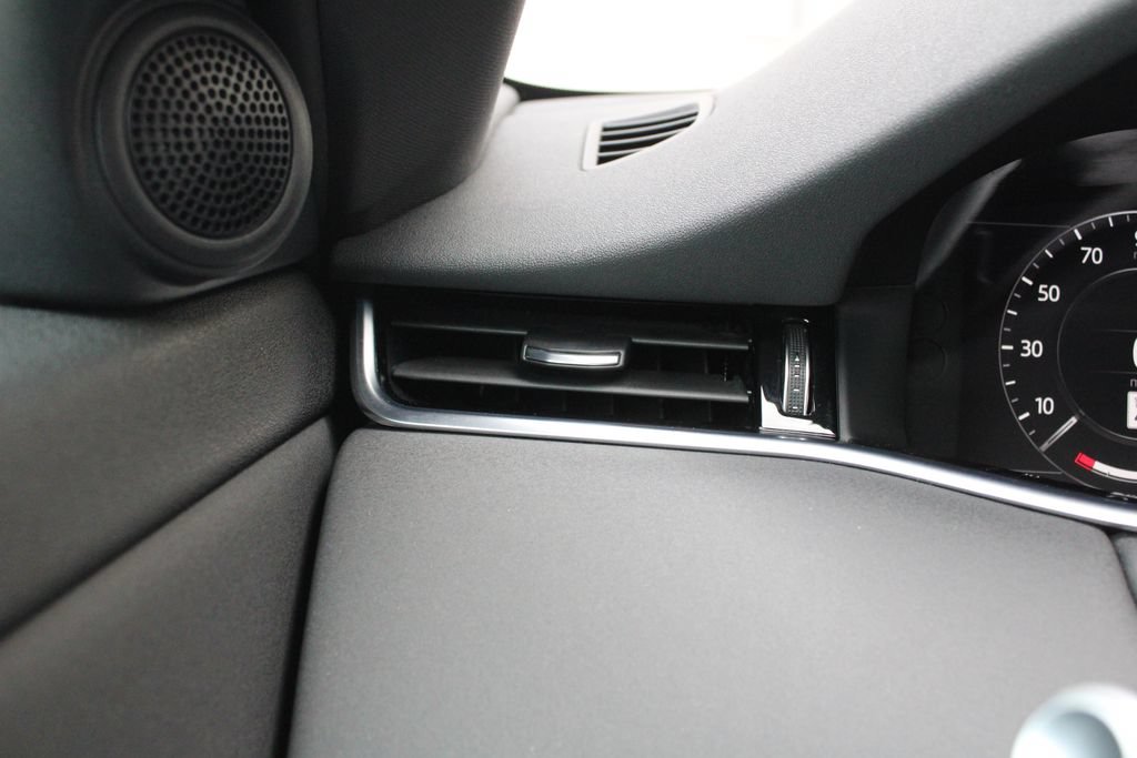 Used 2020 Land Rover Range Rover Evoque SE AWD/4WD image 8