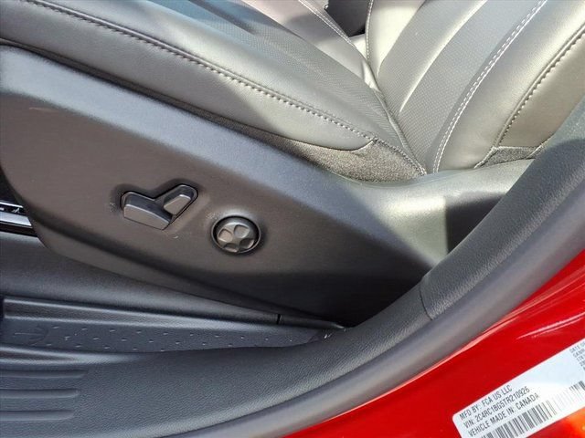 New 2026 Chrysler Pacifica Select FWD image 8
