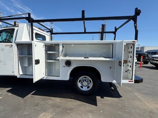 Used 2019 Chevrolet Express 3500 image 12
