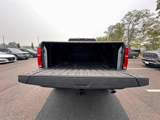 Used 2024 Chevrolet Silverado 2500 ZR2 w/ LPO, Dark Essentials Package AWD/4WD image 16