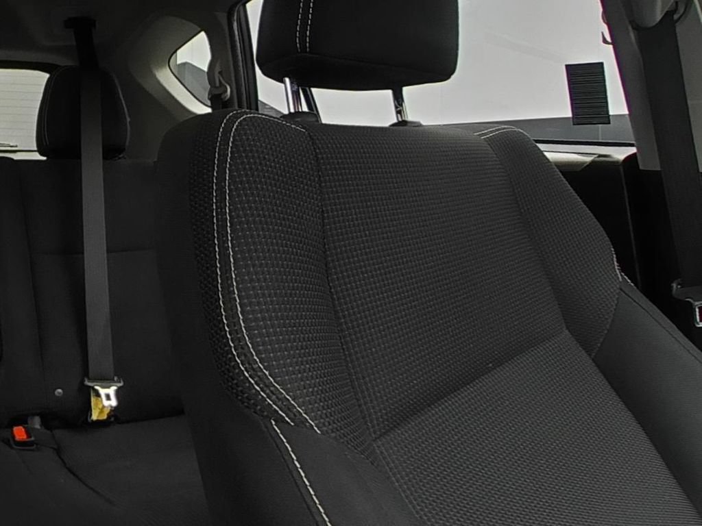 Used 2017 Toyota RAV4 XLE FWD image 11