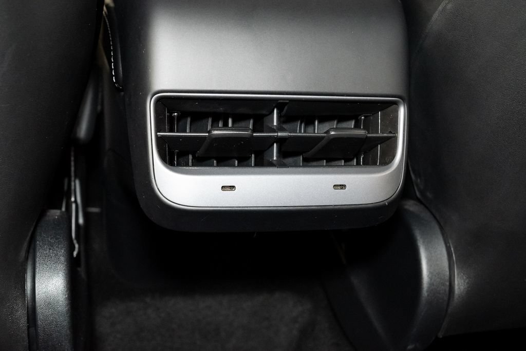 Used 2023 Tesla Model Y Long Range AWD/4WD image 19