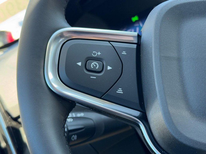 New 2026 Volvo XC40 B5 Ultra w/ Climate Package AWD/4WD image 11