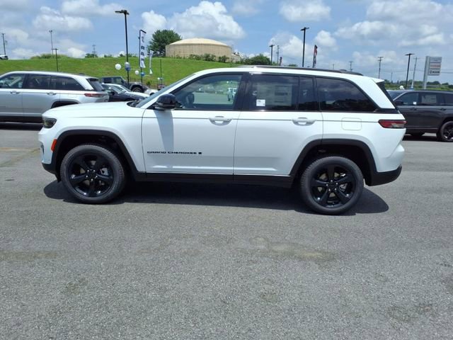 New 2025 Jeep Grand Cherokee Limited w/ Luxury Tech Group II image 7