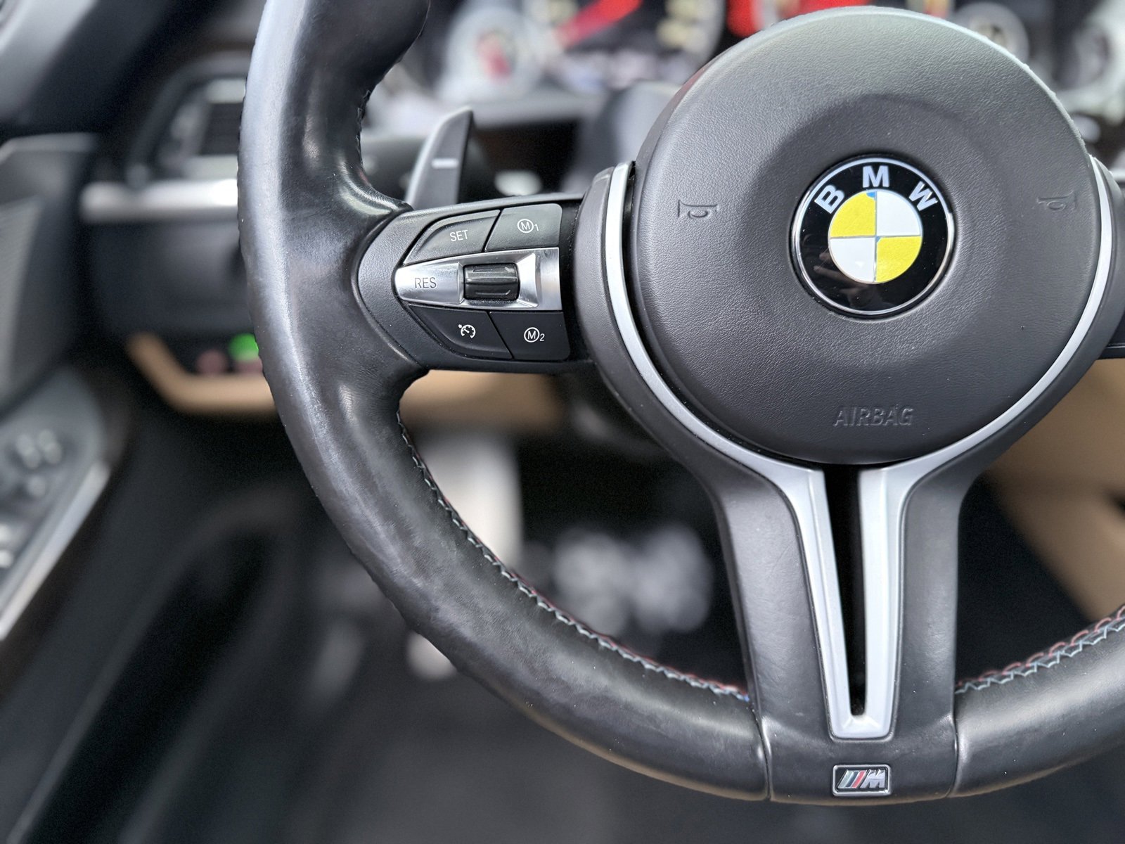 Used 2013 BMW M6 Convertible image 25