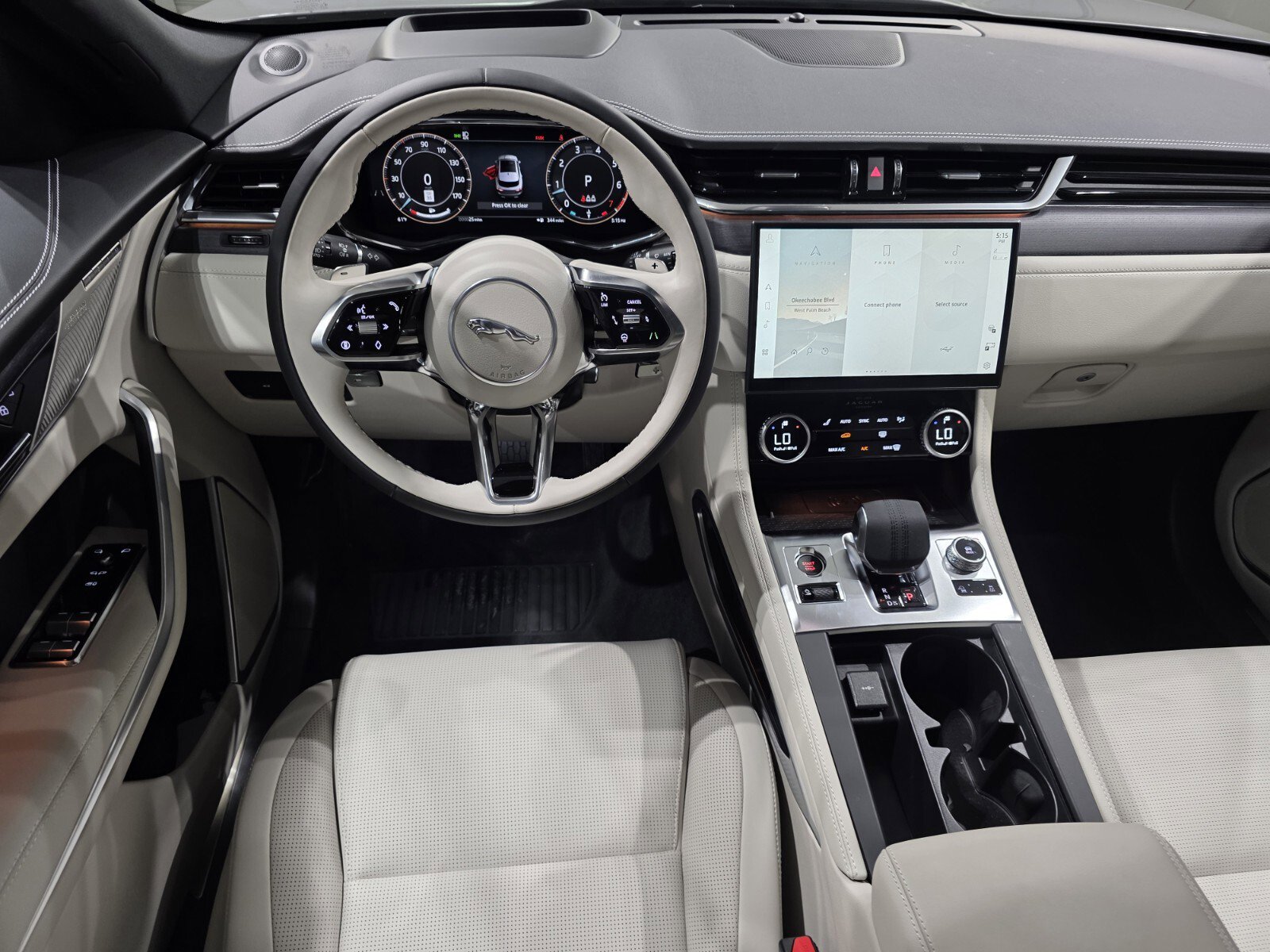 New 2026 Jaguar F-PACE R-Dynamic S AWD/4WD image 10