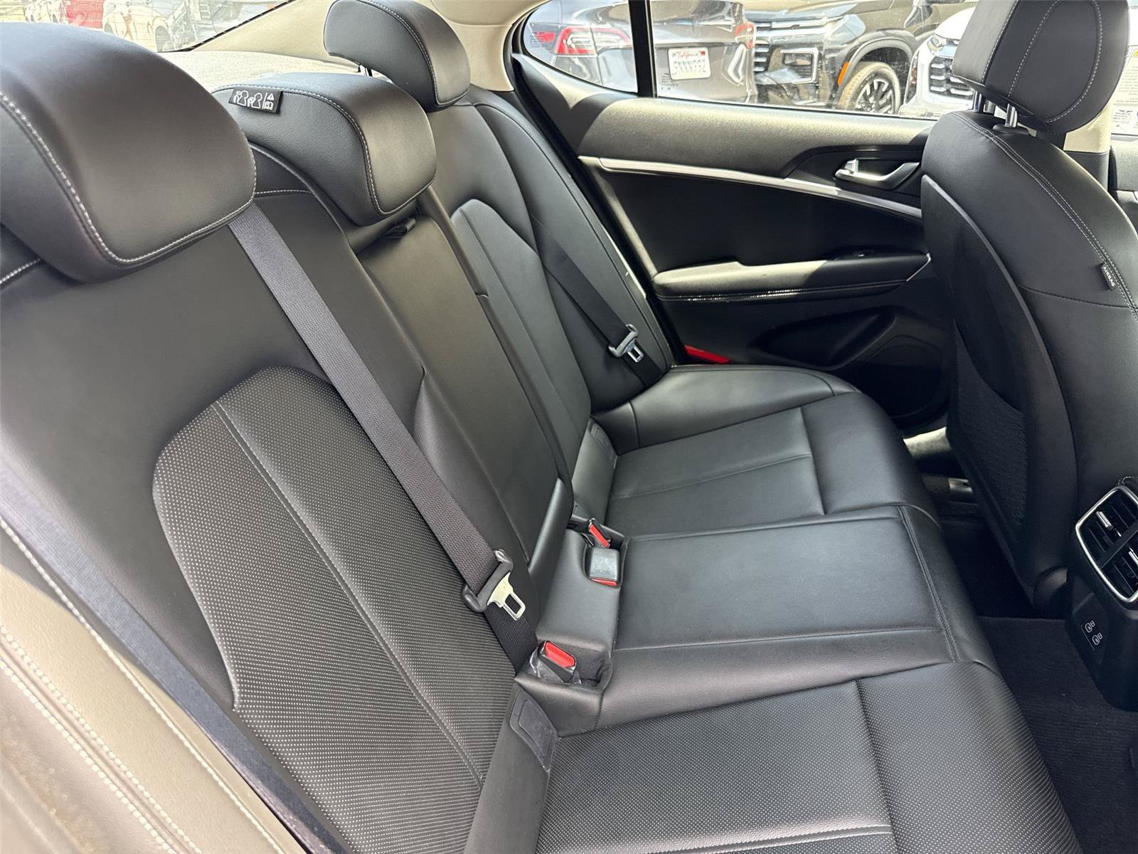 Used 2025 Genesis G70 2.5T AWD/4WD image 25