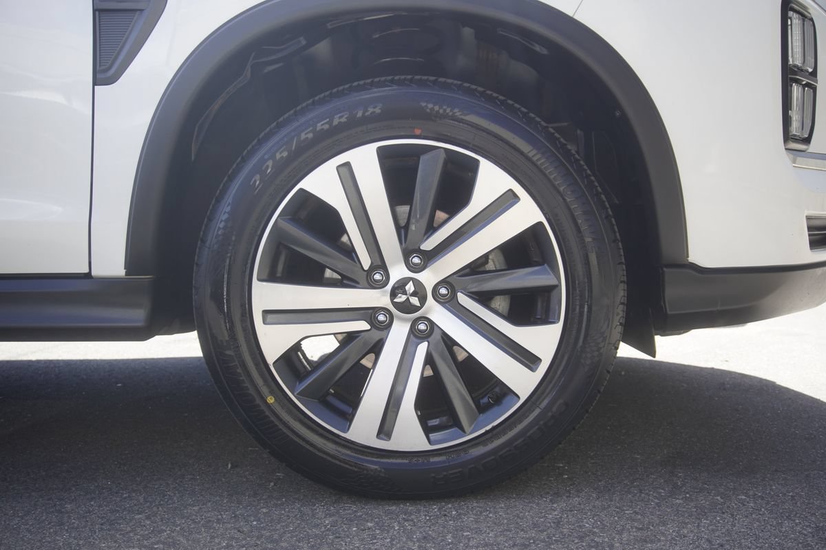 Used 2021 Mitsubishi Outlander Sport ES AWD/4WD image 23