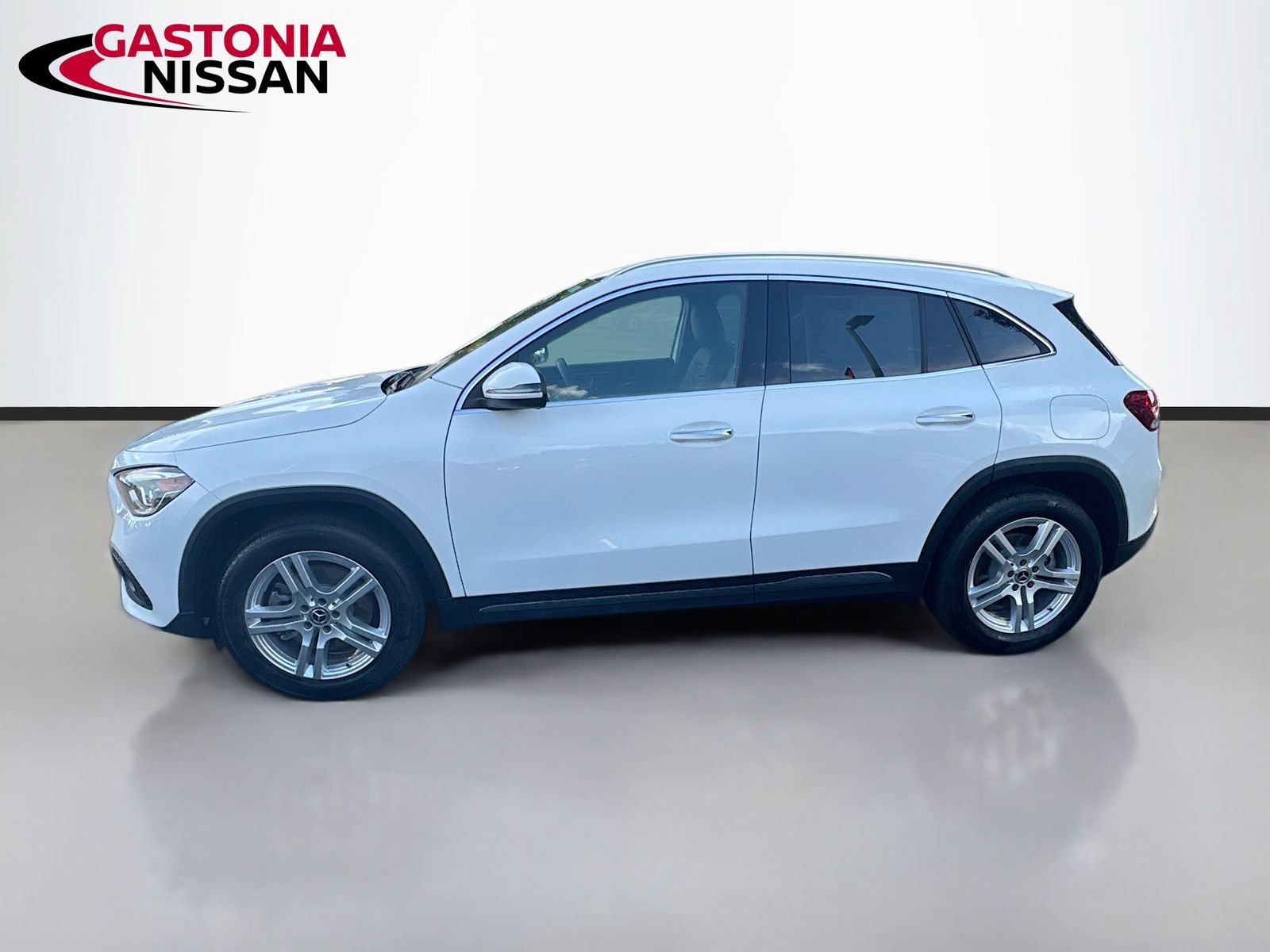 Used 2023 Mercedes-Benz GLA 250 w/ Premium Package image 5