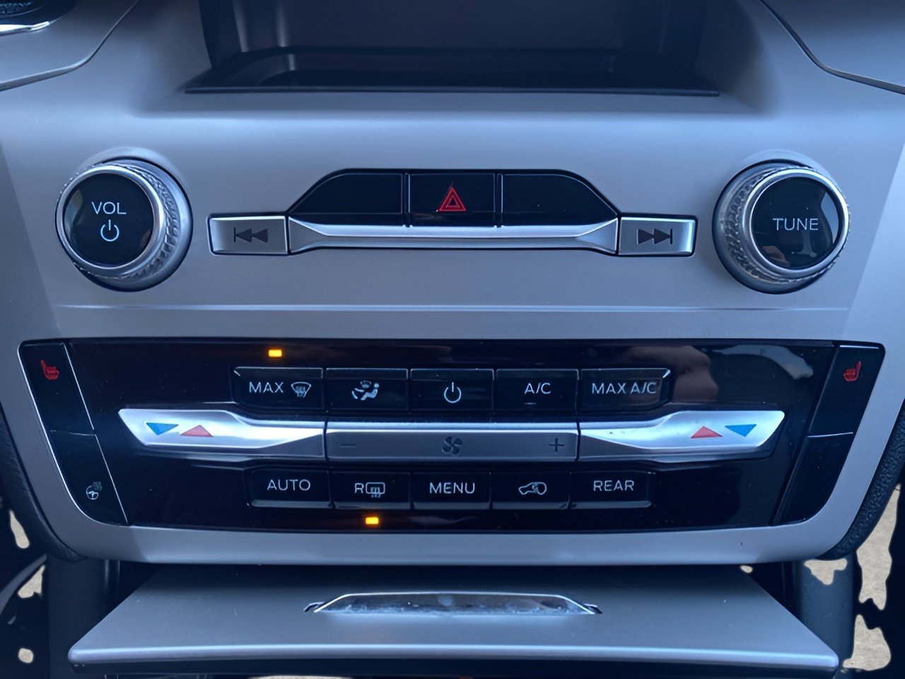 Certified 2023 Ford Explorer XLT w/ Equipment Group 202A image 21