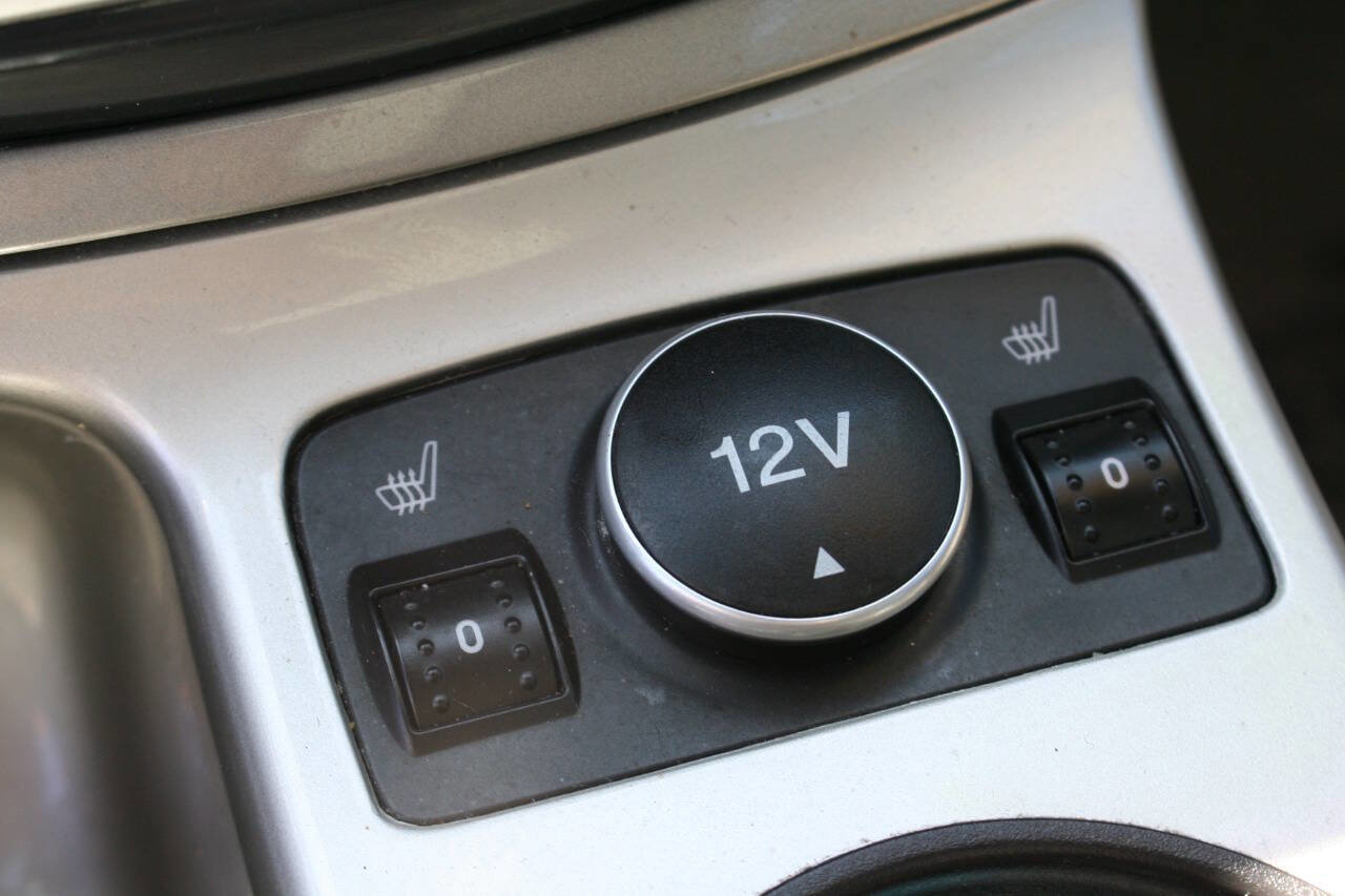 Used 2013 Ford C-MAX SEL FWD image 20