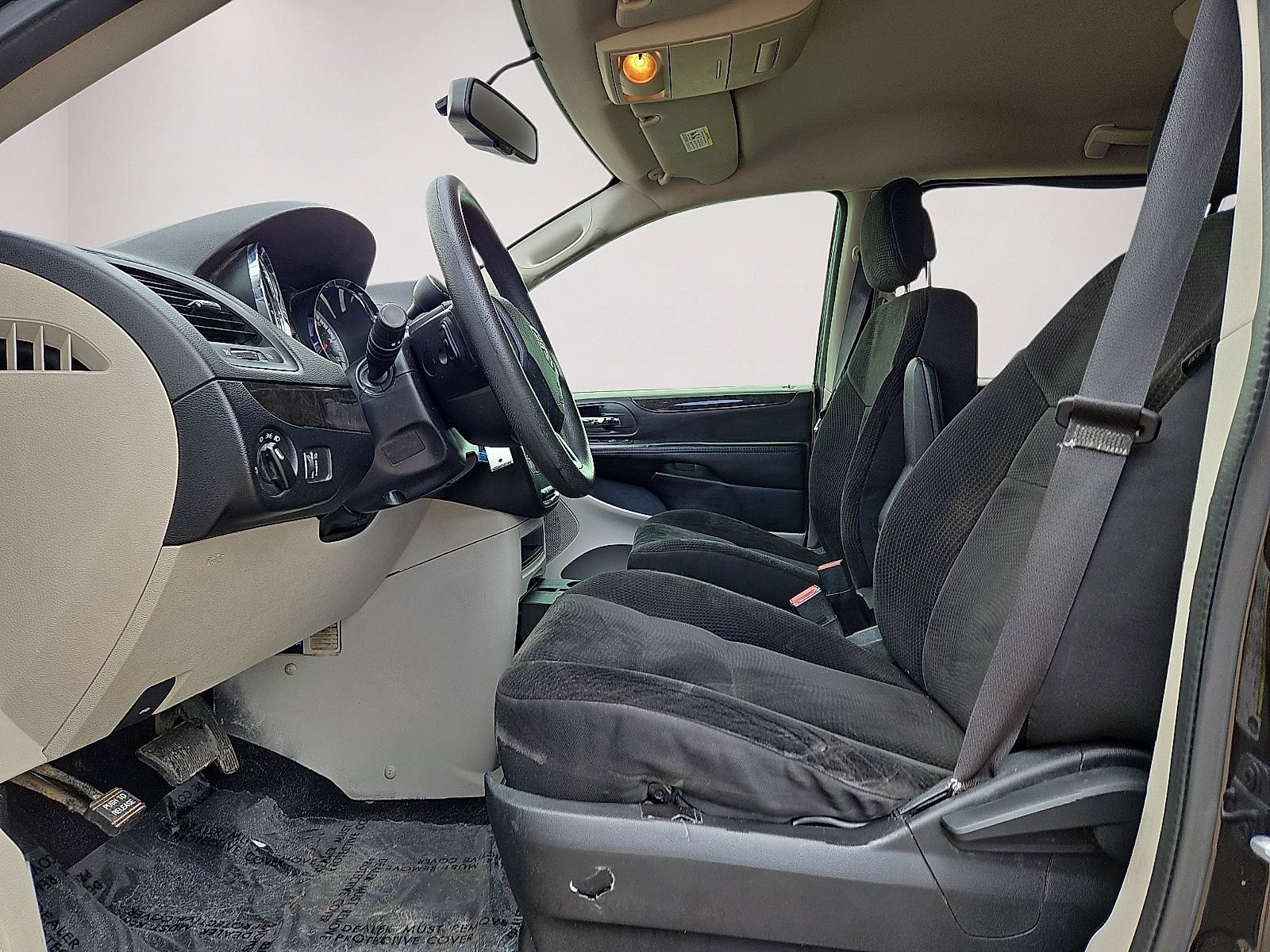 Used 2018 Dodge Grand Caravan SE w/ UConnect Hands-Free Group FWD image 18