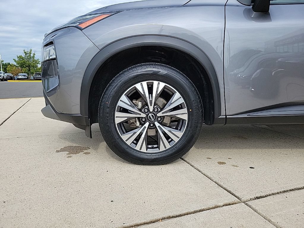 Used 2023 Nissan Rogue SV AWD/4WD image 8