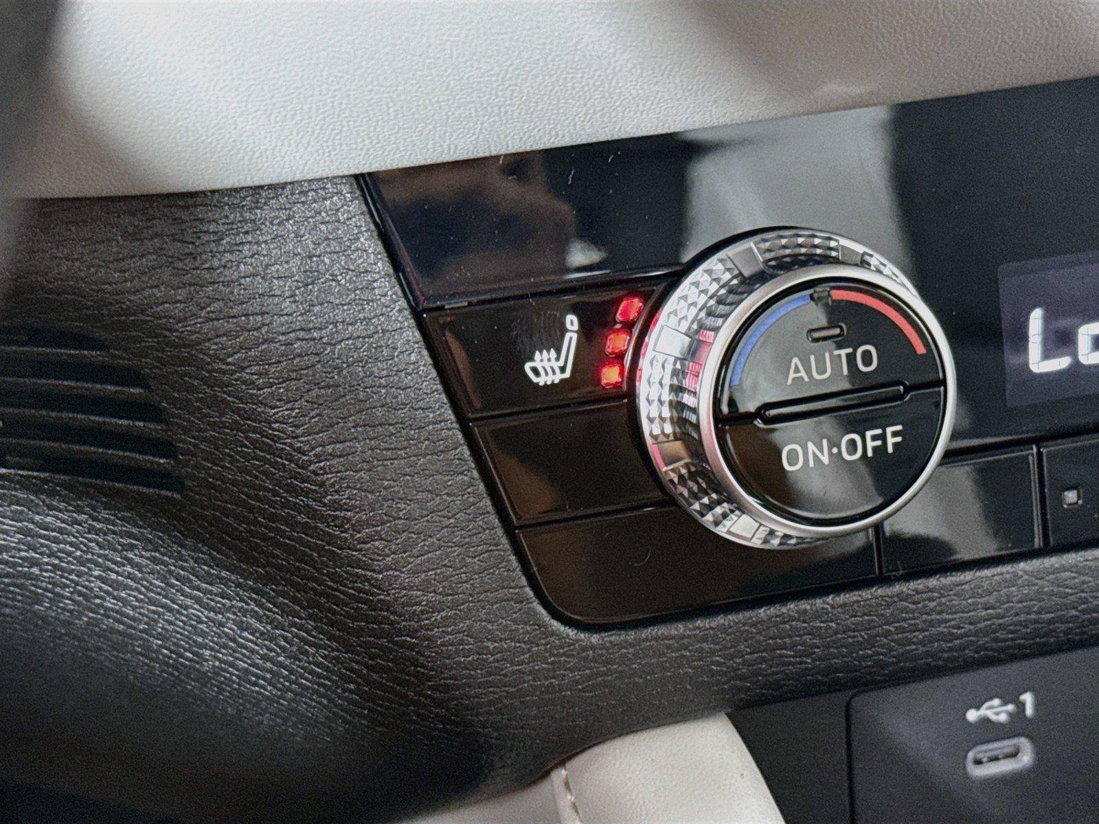 New 2026 Mitsubishi Outlander SE FWD image 16
