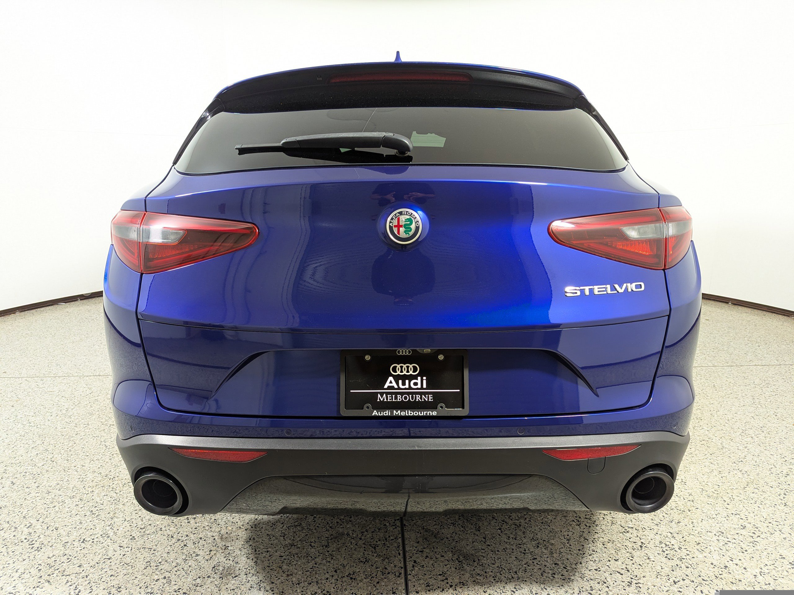 Used 2023 Alfa Romeo Stelvio Sprint image 6