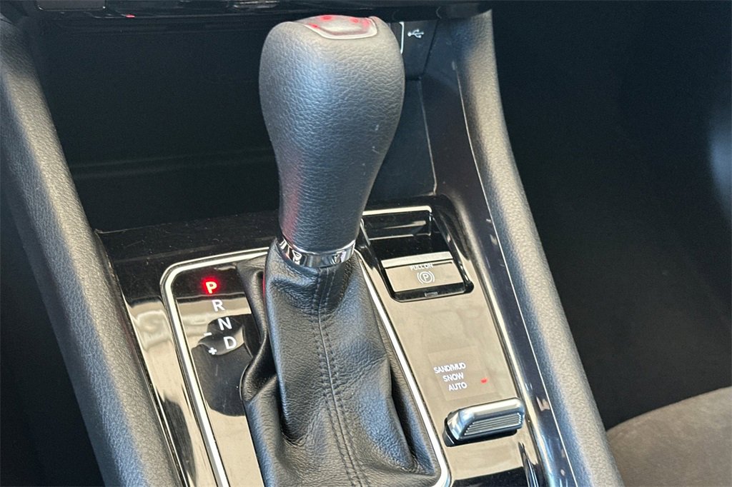 Used 2023 Jeep Compass Sport image 21