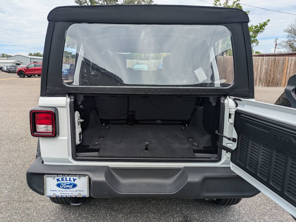 Used 2024 Jeep Wrangler Unlimited Sport AWD/4WD image 13