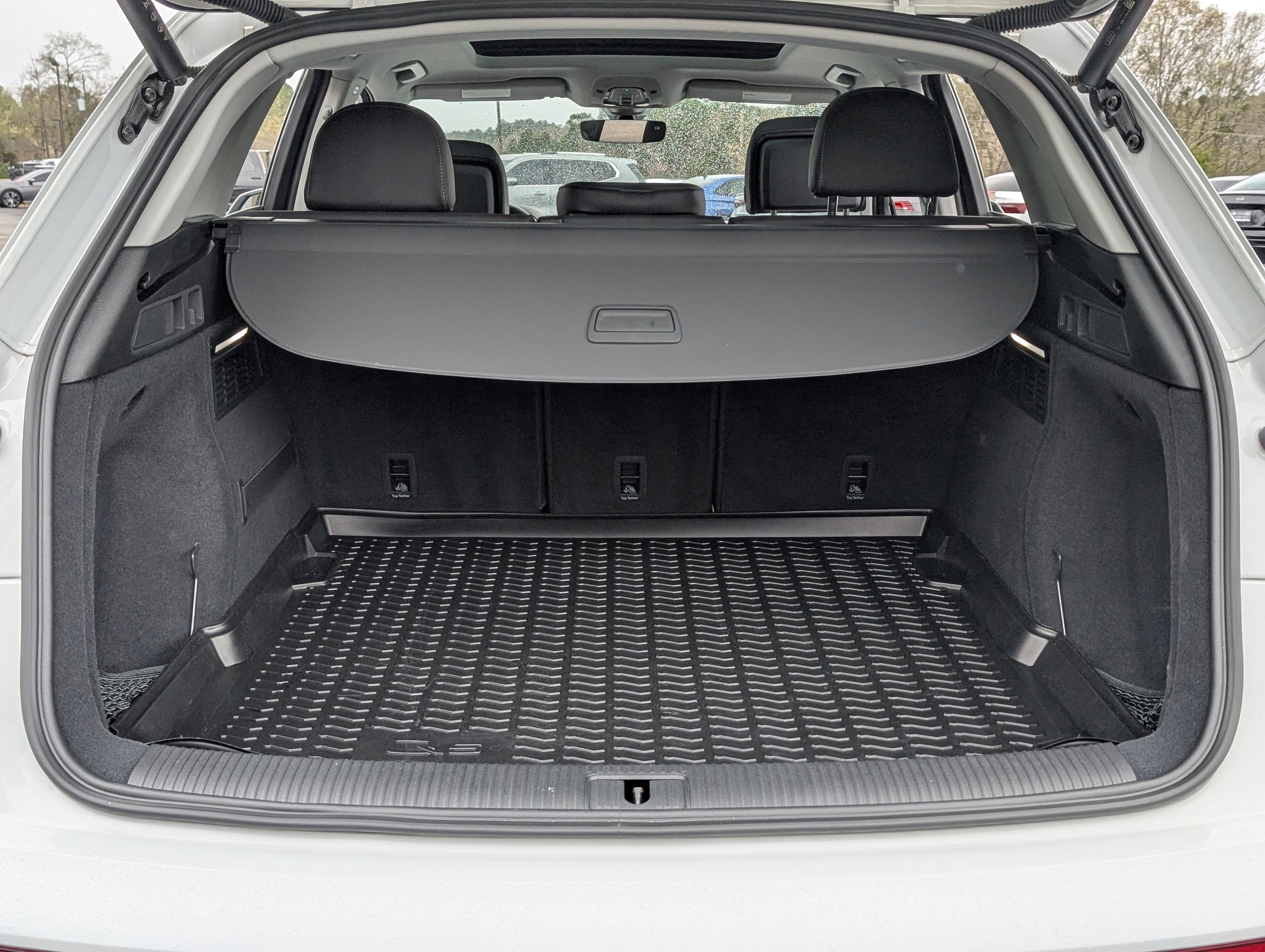 Used 2025 Audi Q5 Premium w/ Convenience Plus Package image 18